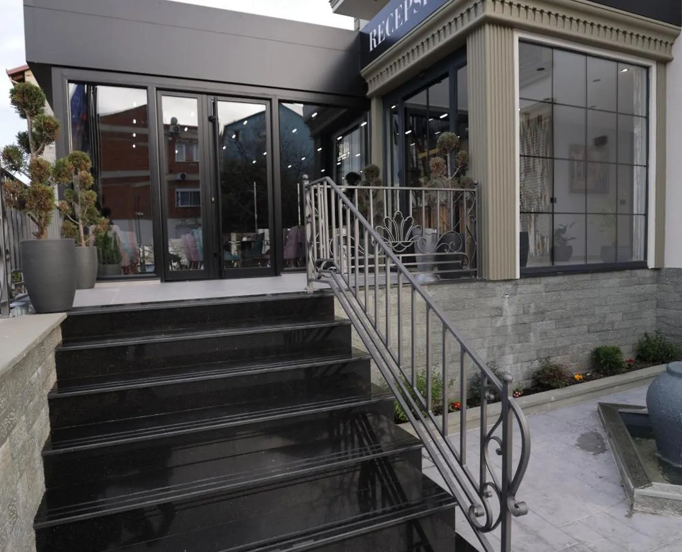 Residence Inn Hotel Tirana