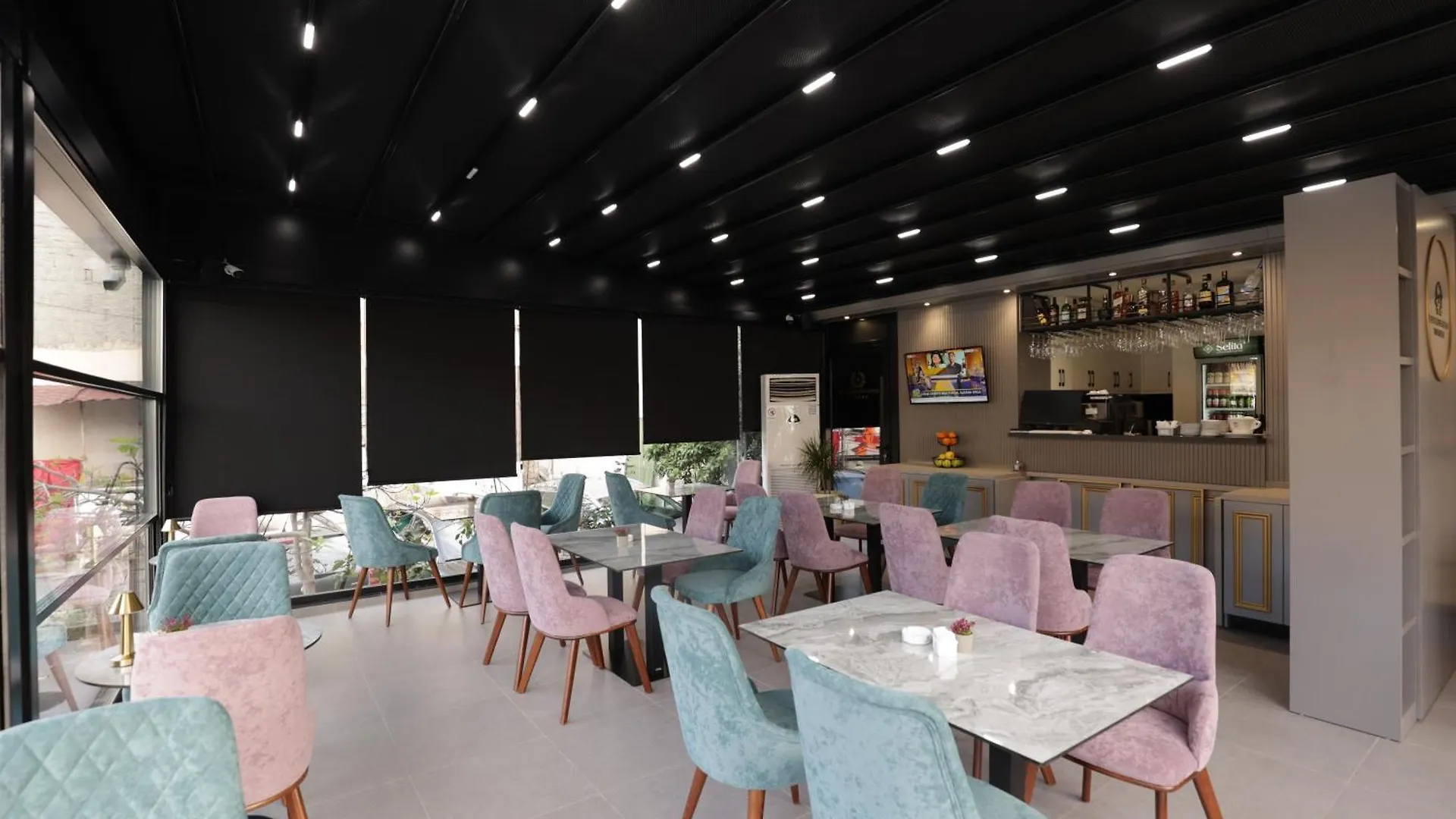 Residence Inn Hotel Tirana 4*,